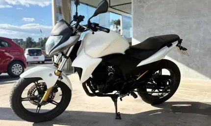 Honda cb 300r 2011