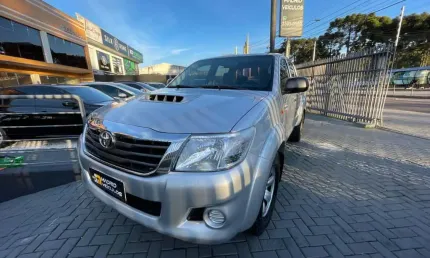 Toyota hilux cd4x4 std 2014