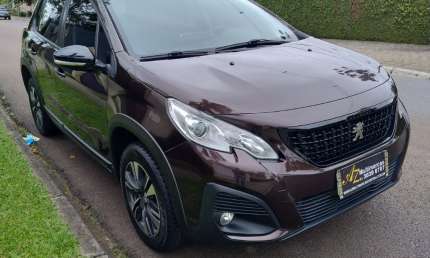 Peugeot 2008 completo com baixo km 