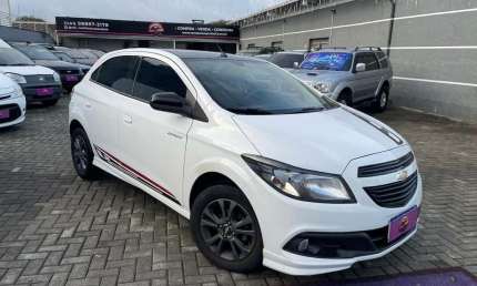 Chevrolet onix 1.4mt eff 2015