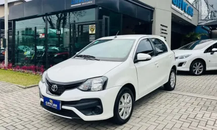 Toyota etios hb xplus mt 2020