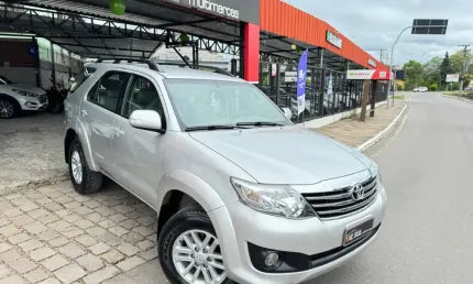 Toyota - hilux sw4 2.7 flex 4x2 automatico - 2013
