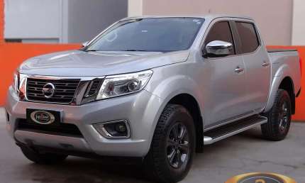 Nissan frontier xe 4x4 