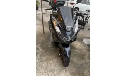 Honda pcx dlx 2025