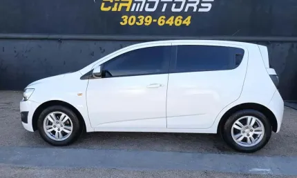 Chevrolet sonic 1.6 lt 16v flex 4p manual 2013