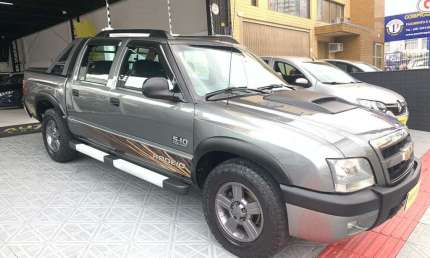 Chevrolet s-10 pick-up rodeio 2.4 mpfi f.power cd  - cinza - 2011/2011