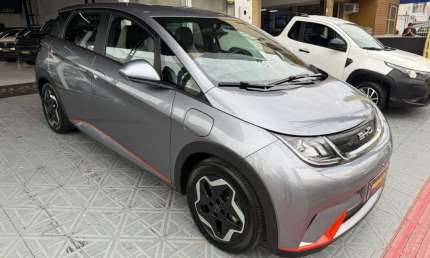Byd dolphin ev (elétrico)  com 11 mil km  - cinza - 2023/2024