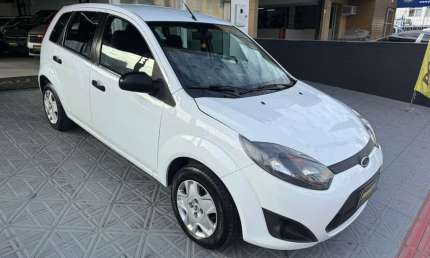 Ford fiesta 1.0 flex completo unicdono  - branca - 2012/2012