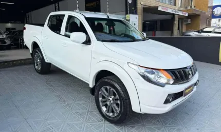 Mitsubishi l200 triton sport gls 4x4 diesel aut - branca - 2022/2023