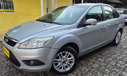 Ford focus sedan 2.0 aut. 2012.