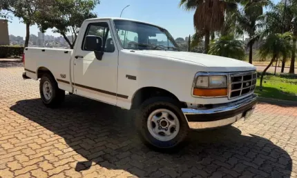 Ford f-1000 2.5 xlt 4x2 cs 8v turbo diesel 2p manual