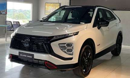 Eclipse cross hpe black		