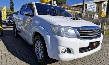 Toyota hilux cd4x4 srv 2015