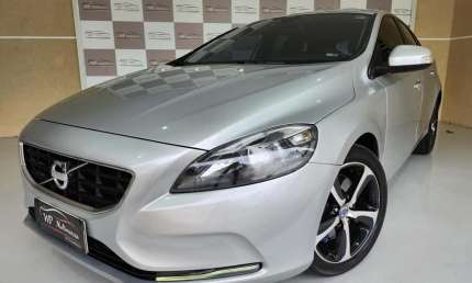 Volvo v40 t4 dynamic 2013