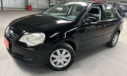 Volkswagen polo sedan 1.6 2011