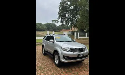 Toyota hilux sw4 2.7 16v 4p sr flex automático