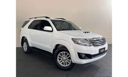 Toyota hilux sw4 2014 3.0 srv 4x4 7 lugares 16v turbo intercooler diesel 4p automático
