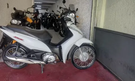 Honda biz 110i 2022  em perfeitas condições