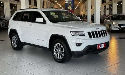 Jeep grand cherokee 3.6 laredo 4x4 v6 24v gasolina 4p automático