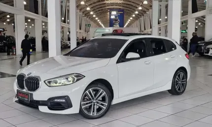 Bmw 118i 2023 1.5 12v gasolina sport gp steptronic