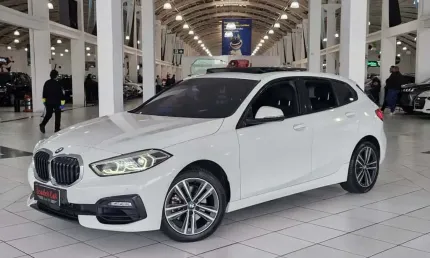 Bmw 118i 2023 1.5 12v gasolina sport gp steptronic