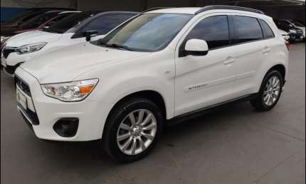 Mitsubishi asx 2.0 cvt 2015