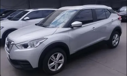 Nissan kicks s mt 2018