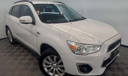 Mitsubishi asx 2.0 awd cvt 2015