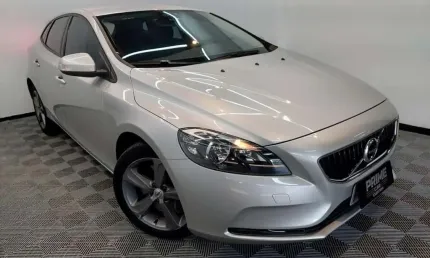 Volvo v40 2.0 t4 kinet 2019