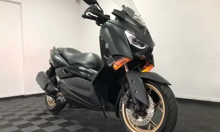 Yamaha xmax 2021