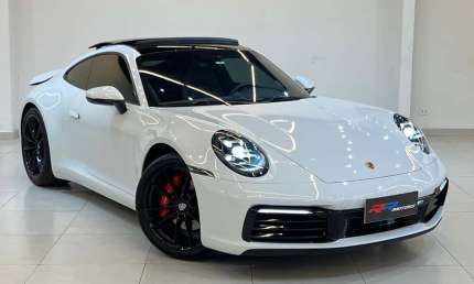 Porsche 911 carrera 2021