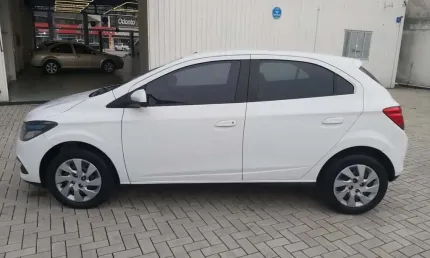 Chevrolet onix hatch lt 1.4 8v flexpower 5p mec.