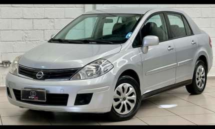 Nissan tiida sedan 18f 2011
