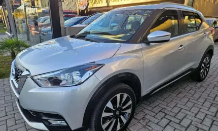 Nissan kicks sv cvt 2018