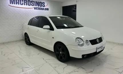 Volkswagen polo sedan comfort. 1.6  8v  - branca - 2006/2006