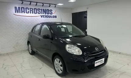 Nissan march sv 1.6 flex fuel  - preta - 2011/2012