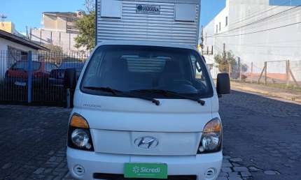 Hr diesel com bau super inteira