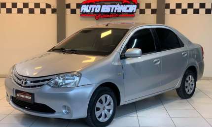 Toyota etios sd xs 2013