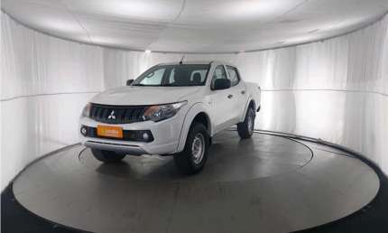 Mitsubishi l200 triton 2023 2.4 16v turbo diesel gl cd 4x4 manual