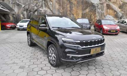 Jeep commander overland t380 2.0 turbo 4x4 at - preta - 2022/2023