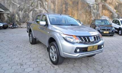 Mitsubishi l200 triton 2.4 sport gls 4x4 at   - prata - 2022/2023