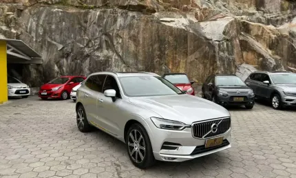 Volvo xc60 2.0 t5 ins awd - prata - 2017/2018