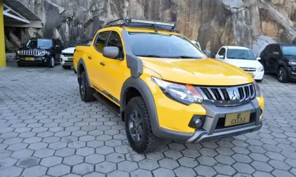 Mitsubishi l200 savana 2.4 4x4 at - amarela - 2022/2023
