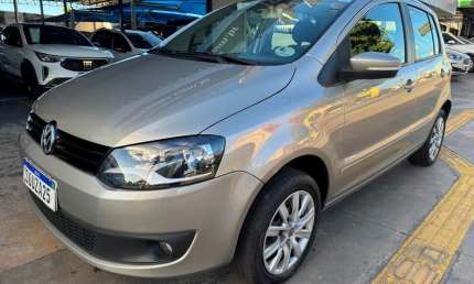 Vw fox trend 1.6 flex manual 2013/2013  completo revisado novissimo sem detalhes 