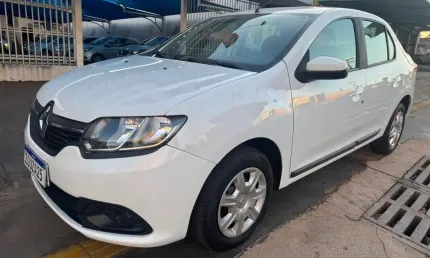 Renault logan  expression 1.6 8v  flex  2014/2015  completo pneus novos revisado