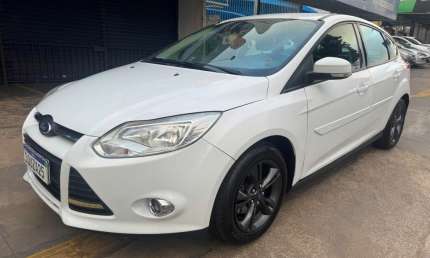 Ford focus  hatch 1.6 flex  automatico 2014/2015 completo revisado lacrado 