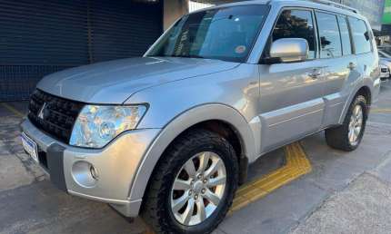 Mitsubishi pajero full hpe  3.2 diesel 4x4  automatico 2010/2011 completa de 7 lugares com teto  nov