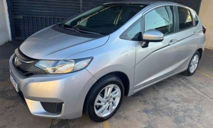 Honda fit lx  1.5  flex automatico  2014/2015  completo revisado pneus bons lacrado