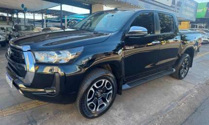Toyota hilux srv 2.8 cd  4x4 automatica  2023/2023 completa completa pouca rodada novissima 