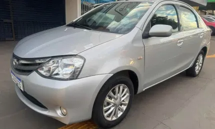 Toyota etios sedan  xls  1.5 flex manual  2012/2013 completo revisado penus novos 